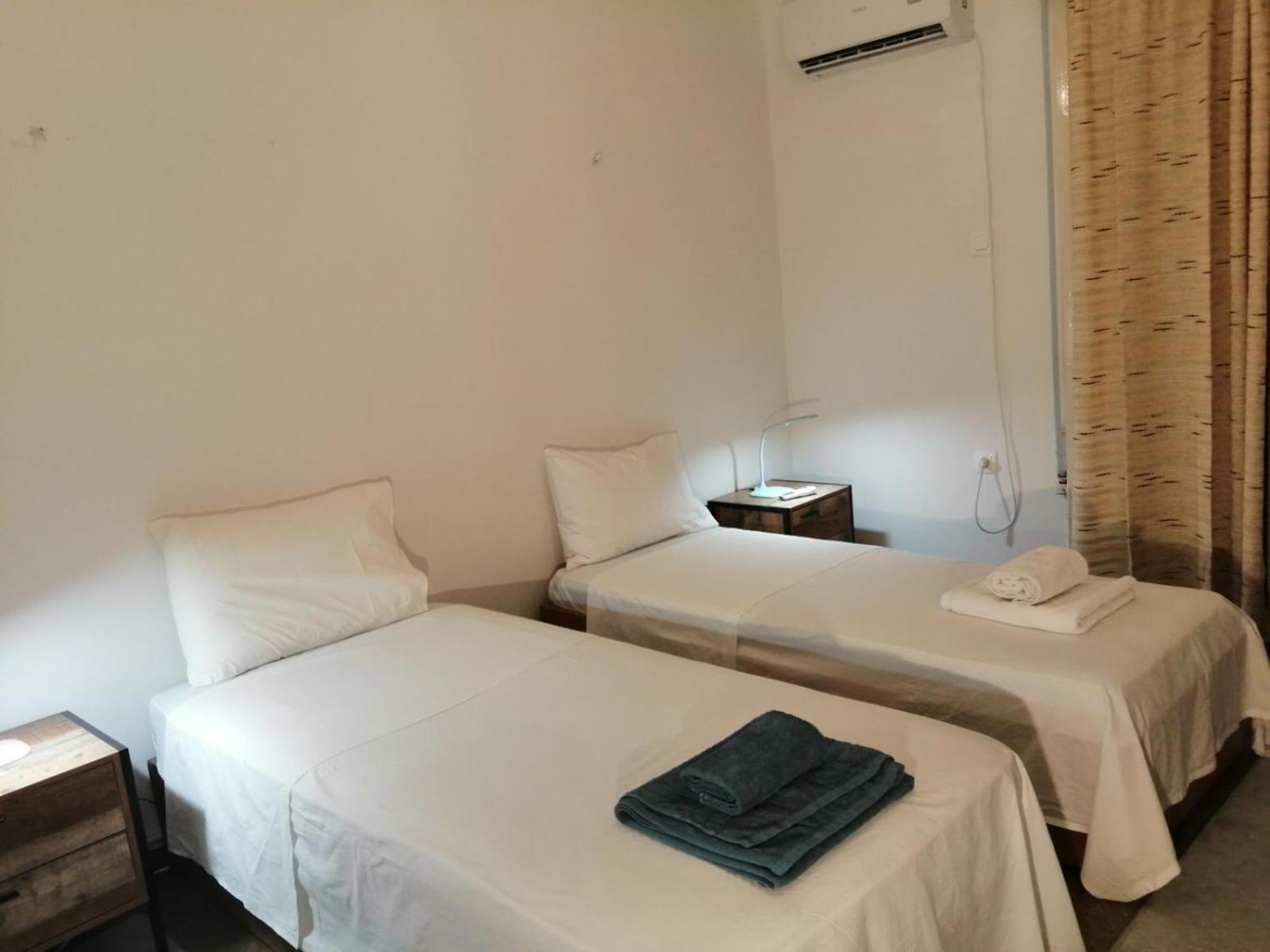 Ανακαινισμένο 8 Λεπτά Από Το Μετρό. Apartment Athena Bagian luar foto