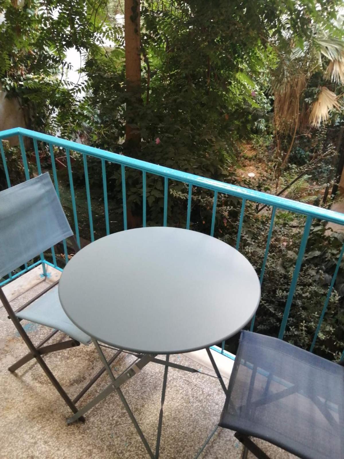 Ανακαινισμένο 8 Λεπτά Από Το Μετρό. Apartment Athena Bagian luar foto